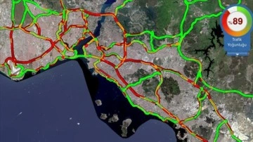 İstanbul'da haftanın son gününde trafik yoğunluğu yüzde 90'a çıktı