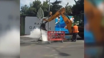 İstanbul'da İSKİ'nin çalışması sırasında su borusu patladı