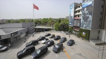 İstanbul'da lüks araç kaçakçılığı operasyonunda 20 şüpheli yakalandı