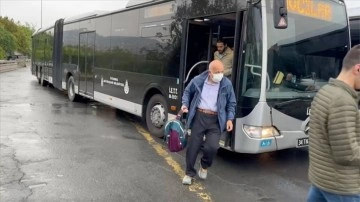 İstanbul'da metrobüs 15 Temmuz Şehitler Köprüsü girişinde arızalandı