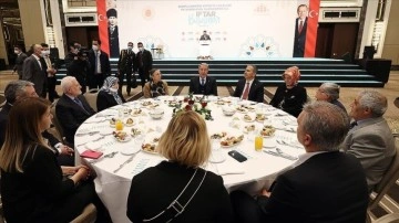 İstanbul'da şehit aileleri ve gaziler iftarda buluştu