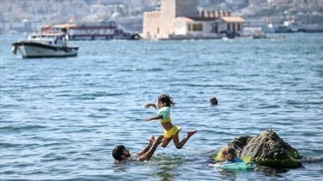 İstanbul'da sıcaktan bunalanların adresi sahiller oldu