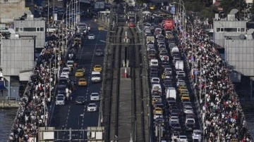 İstanbul'da trafik yoğunluğu yaşanıyor