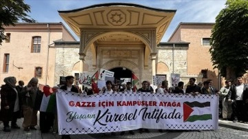 İstanbul'da üniversite öğrencileri İsrail'in Gazze'ye yönelik saldırılarını protesto