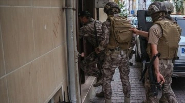 İstanbul'da uyuşturucu operasyonunda 18 adrese baskın yapıldı