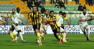 İstanbulspor, 3 puanı 3 golle aldı