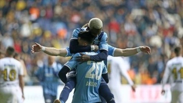 İstanbulspor'u 6-0 yenen Adana Demirspor bu sezonki en farklı galibiyetini aldı
