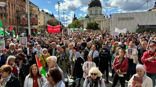 İsveç'te İsrail'in Gazze'ye yönelik işgal planı protesto edildi