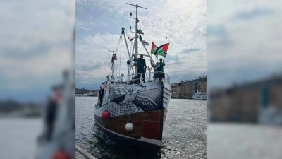 İsve&ccedil;'ten yola &ccedil;ıkarak İskandinav limanlarını ziyaret eden "Hanzala II" gemisi Gazze&lsquo;ye ulaşmayı hedefliyor