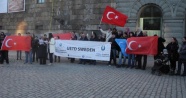 İsveç UETD’den parlamento önünde teröre karşı tek ses gösterisi