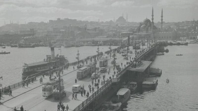 İsve&ccedil;li fotoğraf&ccedil;ının 79 yıl &ouml;nce &ccedil;ektiği İstanbul fotoğrafları AA'nın g&ouml;rsel arşivine kazandırıldı