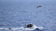 İtalya 90 düzensiz göçmeni denizden kurtardı