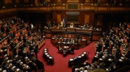 İtalya&#039;da Başbakan Conte ve hükümeti, Senato&#039;daki kritik güven oylamasını az farkla kazandı