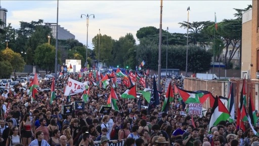 İtalya'da İsrail'in Gazze'deki soykırımı ve işgali protesto edildi