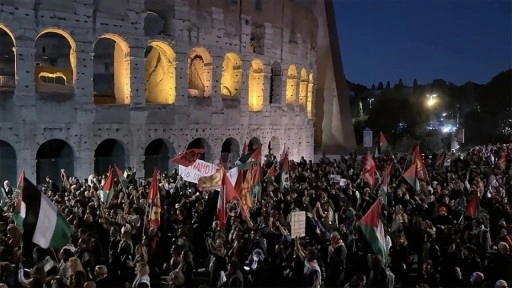 İtalya'da, İsrail'in Özgürlük Filosu Koalisyonu'na saldırısı protesto edildi