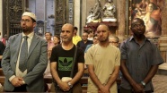 İtalya'da Müslümanlar pazar ayinine katıldı