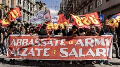 İtalya'da yeniden silahlanmayı protesto etmek ve Filistin'e destek i&ccedil;in greve gidildi