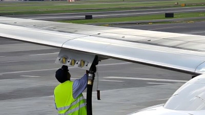 İtalya'nın bazı havalimanlarında jet yakıtı tedarikinde gecikmeler yaşanıyor