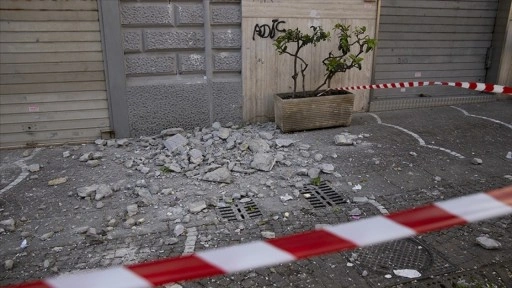 İtalya'nın Campi Flegrei bölgesinde 4,6 büyüklüğündeki deprem yerel halkı korkuttu