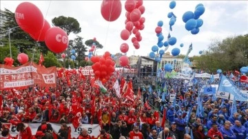 İtalya'da işçi sendikaları, ölümlere neden olan iş kazalarını protesto etti