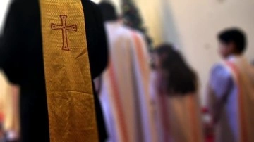 İtalya'da kilisedeki istismar vakalarına dair rapor yayımlandı, mağdurlar tepki gösterdi