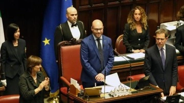 İtalya'da Temsilciler Meclisi Başkanlığına Lorenzo Fontana seçildi