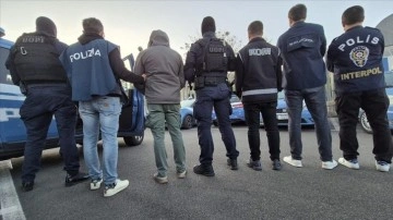 İtalya'daki organize suç örgütü operasyonunda 19 şüpheli yakalandı