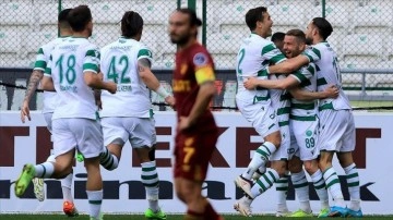 İttifak Holding Konyaspor, sahasında Göztepe'yi 3-0 yendi