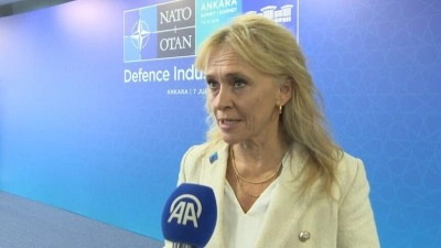 İzlanda Dışişleri Bakanı Gunnarsdottir: T&uuml;rkiye'nin savunma sekt&ouml;r&uuml;ndeki performansı &ouml;rnek teşk