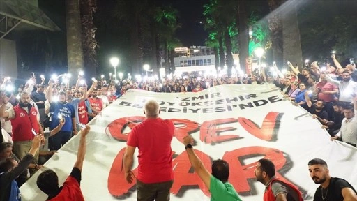 İzmir Büyükşehir Belediyesinde yaklaşık 23 bin işçi greve gitti
