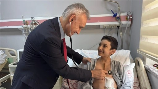 İzmir'de 12 yaşındaki Yusuf Selim, üçüncü kalp ameliyatıyla rahat nefese kavuştu