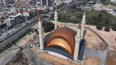 İzmir'de 5 bin kişilik Hacı Mustafa Tekinalp Camisi a&ccedil;ılışa hazırlanıyor