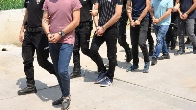 İzmir'de FET&Ouml; soruşturmasında 78 ş&uuml;pheli hakkında g&ouml;zaltı kararı