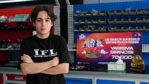 İzmir'de lise öğrencisi solunum hastaları için taşınabilir hava kalitesi izleme sistemi gelişti
