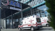 İzmir'de metil alkol zehirlenmesi şüphesiyle hastaneye kaldırılan iki kardeşten biri öldü