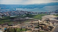 İzmir&#039;de TOKİ tarafından depremzedeler için yapılan konutlar yükselmeye başladı