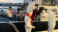 İzmir&#039;de Türk kara sularına geri itilen 103 sığınmacı kurtarıldı