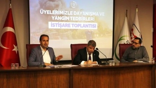 İzmir'de yanan sandalye fabrikası sektör dayanışmasıyla yeniden üretime geçti