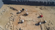 İzmir&#039;deki Yeşilova Höyüğü kazılarında balık avında kullanılan ağırlıklar bulundu