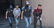 İzmir&#39;i kana bulmak isteyen bombacılar adliyeye sevk edildi