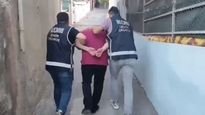 İzmir merkezli su&ccedil; &ouml;rg&uuml;t&uuml; operasyonunda yakalanan 28 ş&uuml;pheli tutuklandı