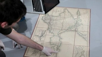 İzmir Milli Kütüphanesinin asırlık haritaları dijital ortamda korunacak