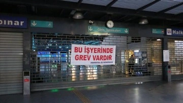 İzmir'de metro ve tramvay çalışanlarının grevi nedeniyle ulaşımda aksamalar yaşanıyor