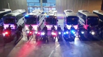 İzmir'deki 'Kalkan-15' operasyonlarında 40 düzensiz göçmen yakalandı