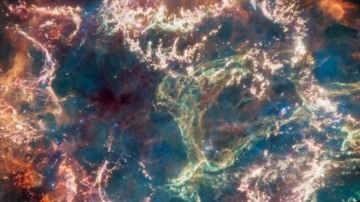 James Webb Uzay Teleskobu genç süpernovanın içindeki "yeşil canavarı" görüntüledi