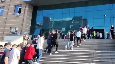 Jandarma 12 ilde 12 ayrı organize su&ccedil; &ouml;rg&uuml;t&uuml;ne operasyon d&uuml;zenledi