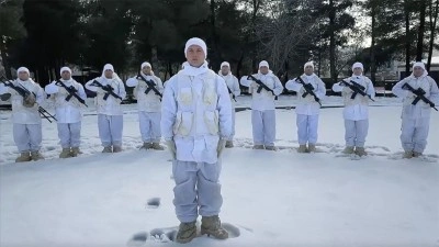 Jandarma i&ccedil;in 400 bere &ouml;ren "Sabahat teyzeye" komandolardan teşekk&uuml;r