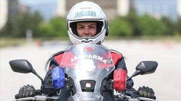 Jandarmanın tek kadın motosiklet sürücü eğitmeni Gül üstçavuş
