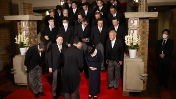Japon Bakan, Moon Tarikatı ile ilişkisi nedeniyle istifa etti