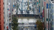Japonya'da 5 şeritli yol çöktü